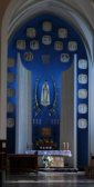 MATKA BOŻA FATIMSKA - ołtarz, kościół pw. Najświętszego Serca Pana Jezusa, Trzebinia; źródło: www.trzebinia.salwatorianie.pl