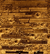 LIPIŃSKI Leon - Tablica pamiątkowa, szkoła podstawowa, Biała k. Zgierza, źródło: panaszonik.blogspot.com, zasoby własne; KLIKNIJ by POWIĘKSZYĆ i WYŚWIETLIĆ INFO