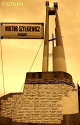 SZYŁKIEWICZ Wiktor - Pomnik, „Dolina Śmierci”, Bydgoszcz-Fordon, źródło: pl.wikipedia.org, zasoby własne; KLIKNIJ by POWIĘKSZYĆ i WYŚWIETLIĆ INFO