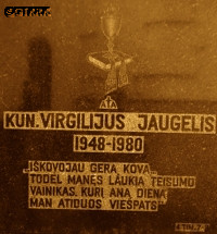 JAUGELIS Wergiliusz - Tablica pamiątkowa (nagrobna?), dzwonnica, kościół parafialny pw. Zbawiciela Eucharystycznego, Kibarty, Litwa, źródło: angelorum.lt, zasoby własne; KLIKNIJ by POWIĘKSZYĆ i WYŚWIETLIĆ INFO