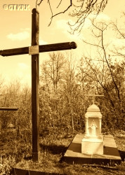 MAZUR Casimir - Tomb, old cemetery, Krasiłów, source: jewishkrasilov.org.ua, own collection; CLICK TO ZOOM AND DISPLAY INFO