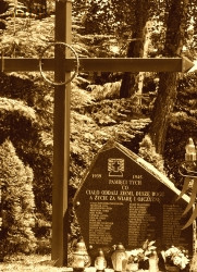 PISZCZYGŁOWA Bartłomiej - Pomnik pomordowanych w latach 1939-45, Odolanów, źródło: piecufoto.blogspot.com, zasoby własne; KLIKNIJ by POWIĘKSZYĆ i WYŚWIETLIĆ INFO