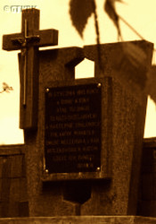 DUBLEWSKI Tadeusz - Pomnik 79 pomordowanym, ul. Sienkiewicza 28, Płock, źródło: plock.gazeta.pl, zasoby własne; KLIKNIJ by POWIĘKSZYĆ i WYŚWIETLIĆ INFO