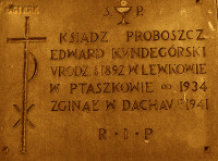 KUNDEGÓRSKI Edward Francis - Commemorative plaque, St Peter and St Paul the Apostles parish church, Ptaszkowo, source: polskaniezwykla.pl, own collection; CLICK TO ZOOM AND DISPLAY INFO