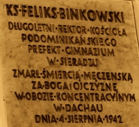 BIŃKOWSKI Feliks Szczęsny - Tablica pamiątkowa, kościół pw. św. Stanisława Biskupa i Męczennika, Sieradz, źródło: sieradz-praga.pl, zasoby własne; KLIKNIJ by POWIĘKSZYĆ i WYŚWIETLIĆ INFO