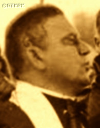 PECIAK Louis - 07.1935, on the banks of Prut river, Kołomyja, source: audiovis.nac.gov.pl, own collection; CLICK TO ZOOM AND DISPLAY INFO