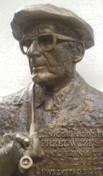 ROMAN BRANDSTAETTER: KUCABA, Jacek (1961, Zagórze k. Sanoka), 2008, brąz, 180x90cm, Tarnów; źródło: www.panoramio.com