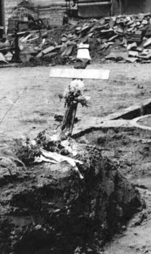 MOGIŁA POWSTAŃCZA: LOKAJSKI, Eugeniusz (1908, Warszawa – 1944, Warszawa), VIII.1944, Warszawa, ul. Moniuszki; źródło: www.1944.pl