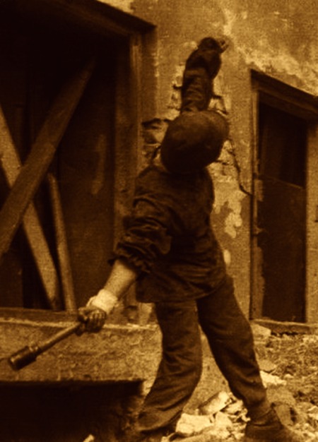 STARE MIASTO VIII.1944 — CHRZANOWSKI, Wiesław, „Wiesław” (1920, Sosnowiec – 2011, Warszawa); źródło: www.1944.pl