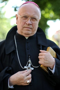 bp JÓZEF ZAWITKOWSKI; źródło: krucjatarozancowazaojczyzne.pl
