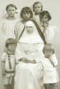 bł. MARIA JULIA RODZIŃSKA z DZIEĆMI: lata 1930-te, Wilno; źródło: dominikanki.pl