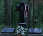 POMNIK w LESIE BOREK - ok. 2002, Białoruś; źródło: blogi.czarnota.org