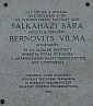 TABLICA w MIEJSCU ŚMIECI bł. SÁRY SALKAHÁZI: 2001, Budapeszt; źródło: eliomilayrosablanca.blogspot.com